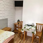 Δωμάτια σε οικογενειακή κατοικία Cicha Basen Grota Solna Sauna *