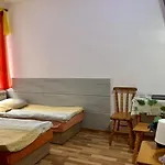 Δωμάτια σε οικογενειακή κατοικία Cicha Basen Grota Solna Sauna *