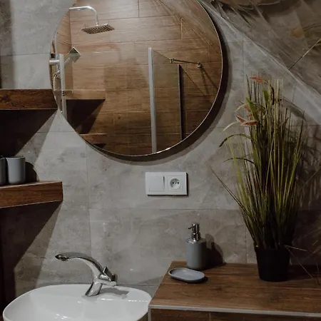 Cicha Basen Grota Solna Sauna منزل للإقامة *