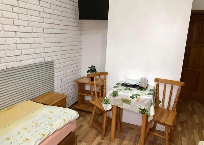 Alloggio in famiglia Cicha *